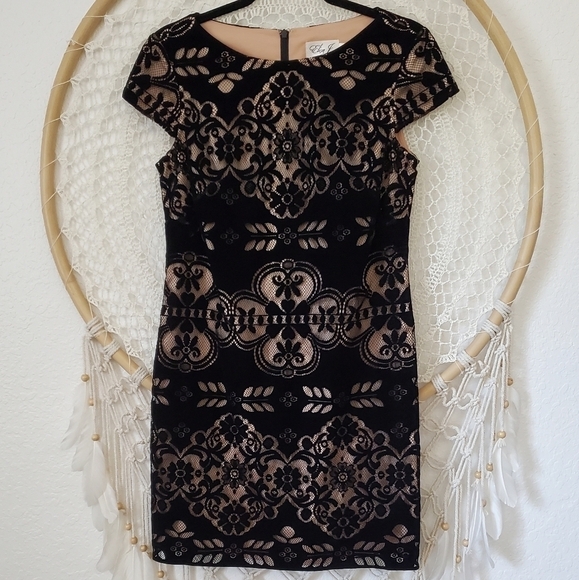 Eliza J. Black Velvet Burnout Sheath Dress Size 6P - Picture 3 of 9